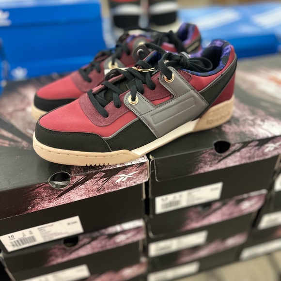 Reebok Other - Reebok Street Fighters Red and Black Sneakers with Classic Athletic Design
